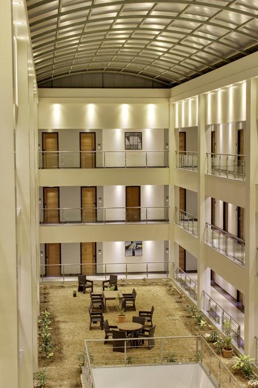 Hotel Suba Grand Dahej Bagian luar foto